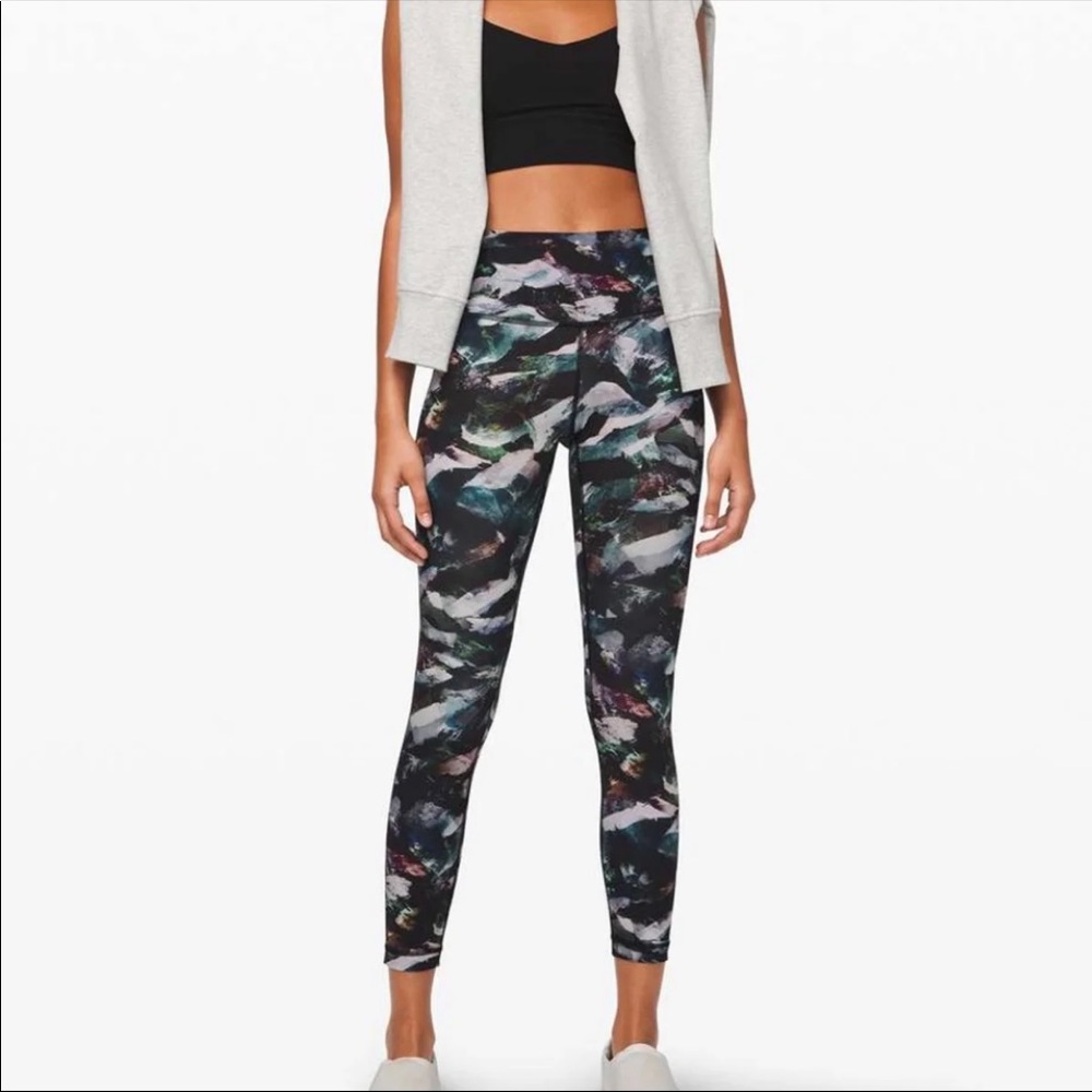Lululemon Wunder Under HR 25”